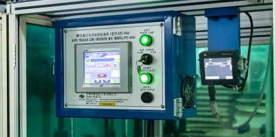Inside the Factory: Why Choosing a Top Heavy Duty Filter Manufacturer Matters 5 Digital control panel for the Automatic Thread Line Checking Machine (UTC-40A) ensuring 100% fitment accuracy for spin-on filters.